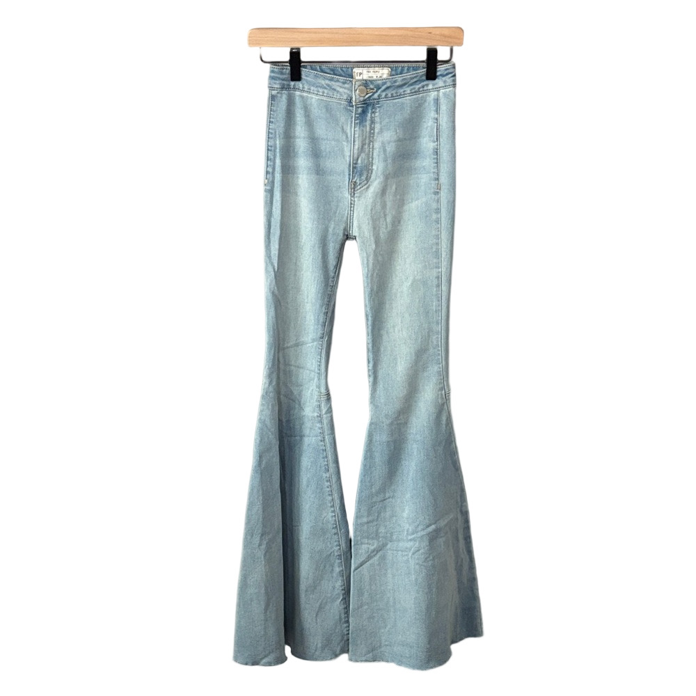 Free People Y2K Light Wash Super Flare Jeans Boho Bell Bottoms Festival size 24